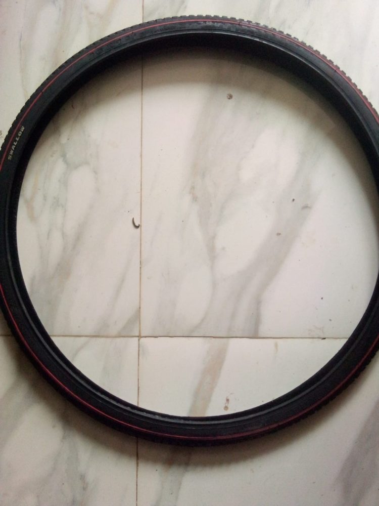 BAN LUAR 26 X 1 3/8 SW