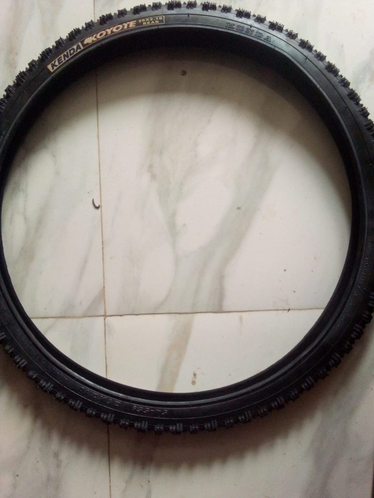 BAN LUAR 26 X 210 KENDA